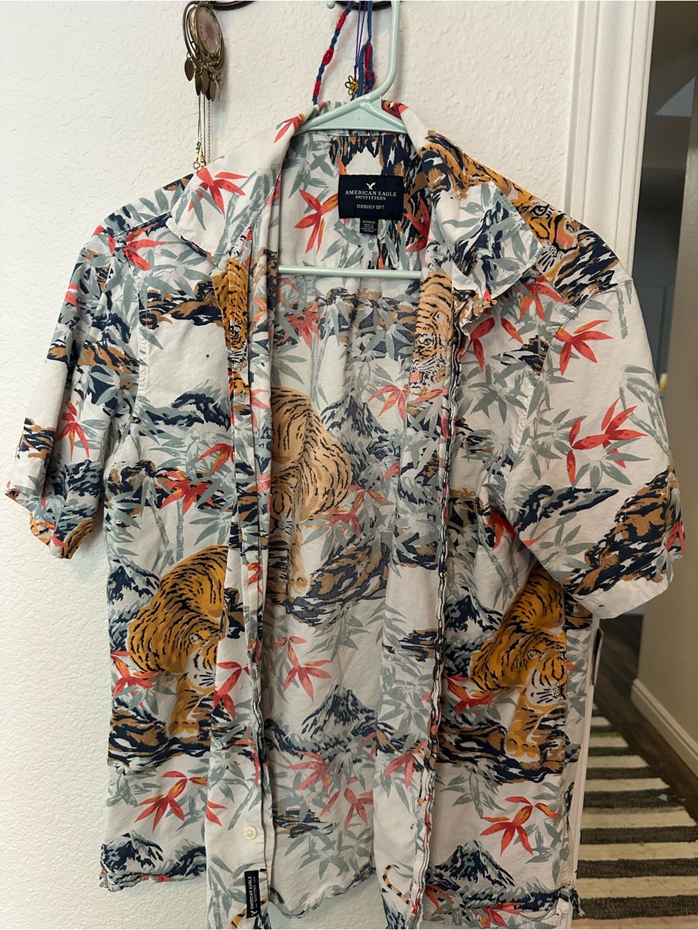 American Eagle Outfitters White Tiger & Foliage Short-Sleeve Shirt Jacket